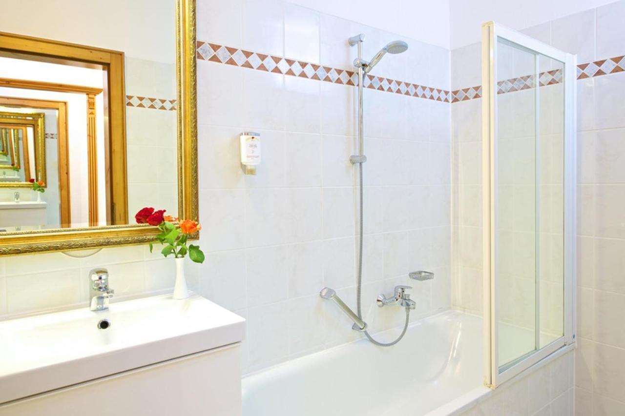 Park Hotel Laim Serviced Apartments München Exteriör bild